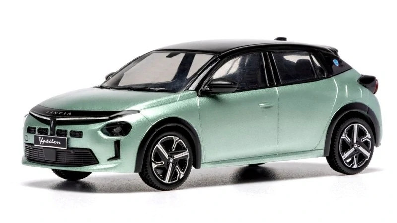 1:43 Lancia Ypsilon 2025 (Light Green) - IXO