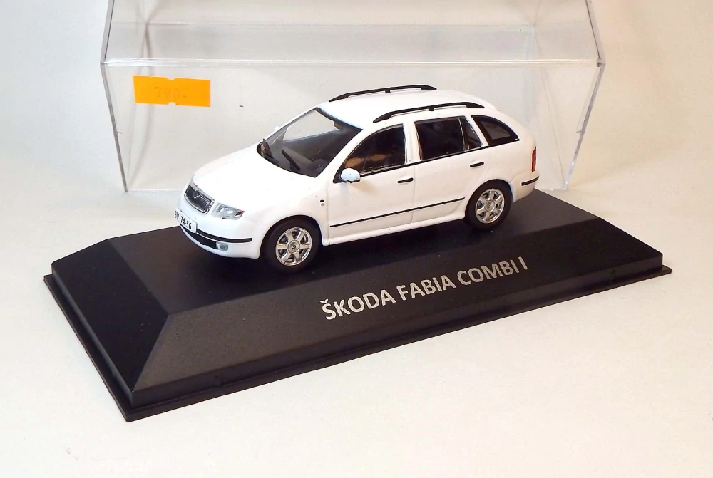 1:43 Škoda Fabia Combi I, bazar - DeAgostini