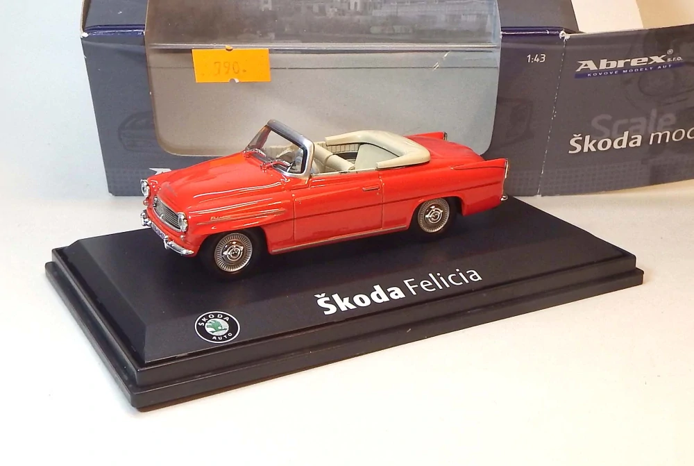 1:43 Škoda Felicia, bazar - ixo