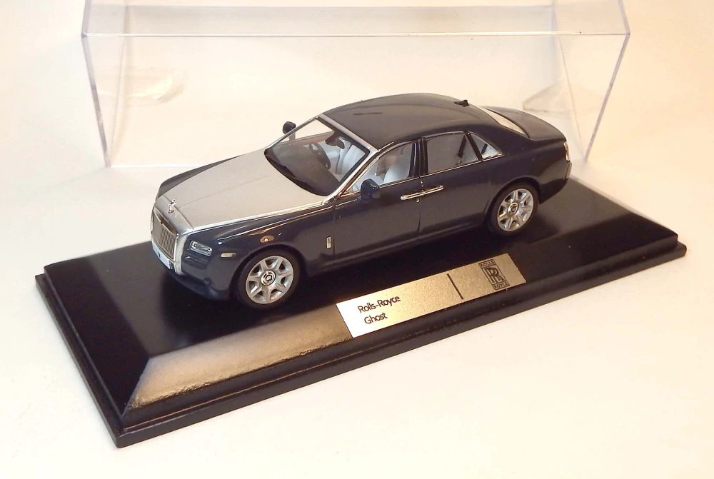 1:43 Rolls-Royce Ghost, bazar - ixo