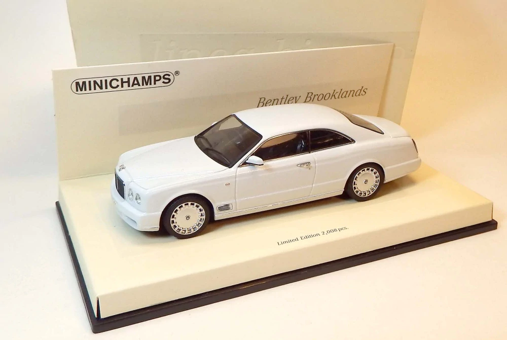 1:43 2007 Bentley Brooklands, bazar - Minichamps