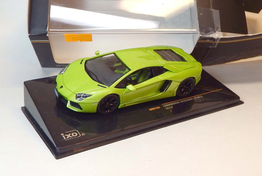 1:43 Lamborghini Aventador LP700-4, bazar - ixo