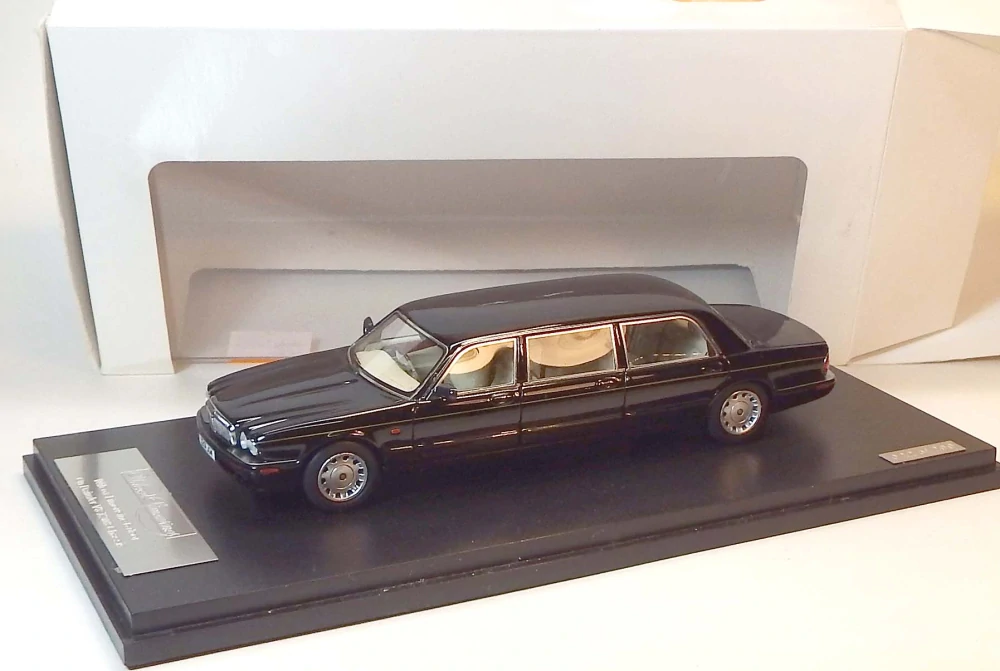 1:43 Wilcox Limousine (Daimler V8 X308 6-doors), bazar - GLM