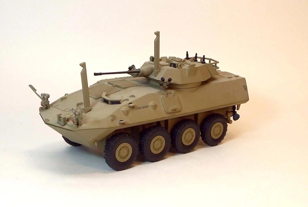 1:43 LAV-25 Piranha, bazar - DeAgostini (Schuco-Criel)