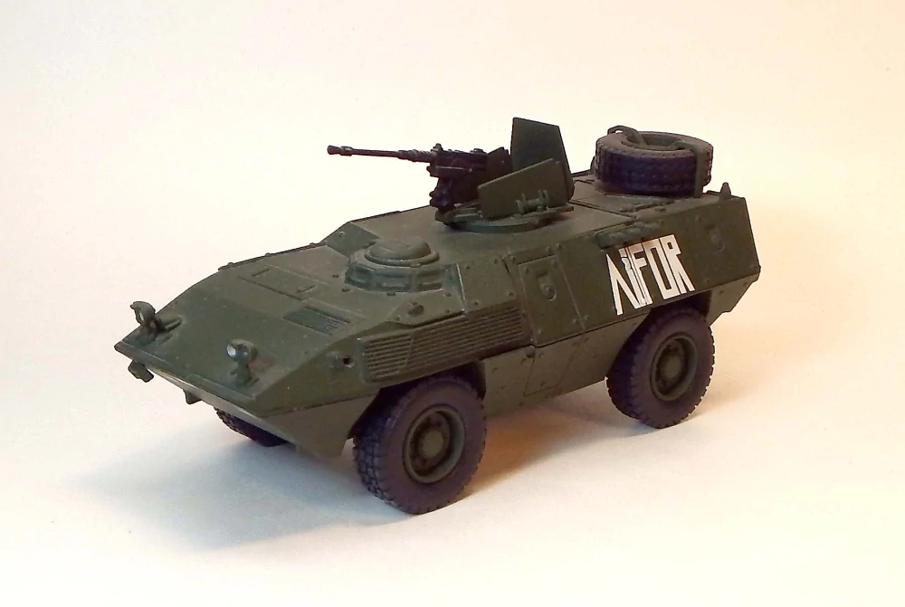 1:43 IVECO 6614, bazar - DeAgostini (Schuco-Criel)