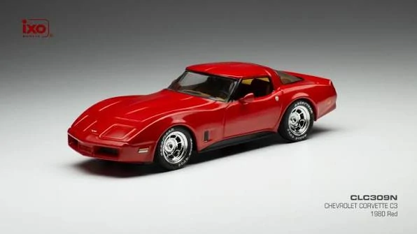 1:43 Chevrolet Corvette C3 1980, poškozený papírový přebal - IXO
