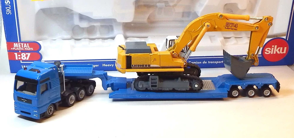 1:87 Tahač MAN + podvalník + bagr Liebherr, bazar - Siku