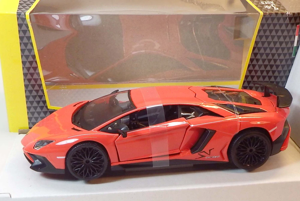 1:24 Lamborghini Aventador SV Coupe, bazar - Bburago