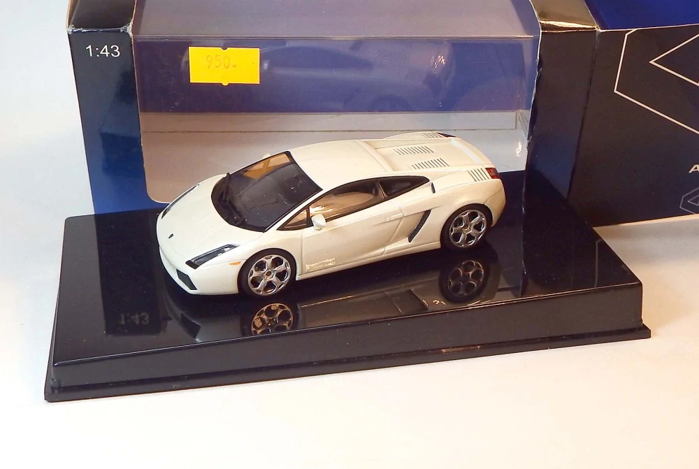 1:43 Lamborghini Gallardo, bazar - AutoArt