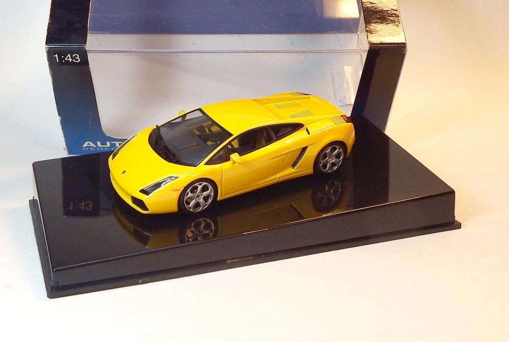 1:43 Lamborghini Gallardo, bazar - AutoArt