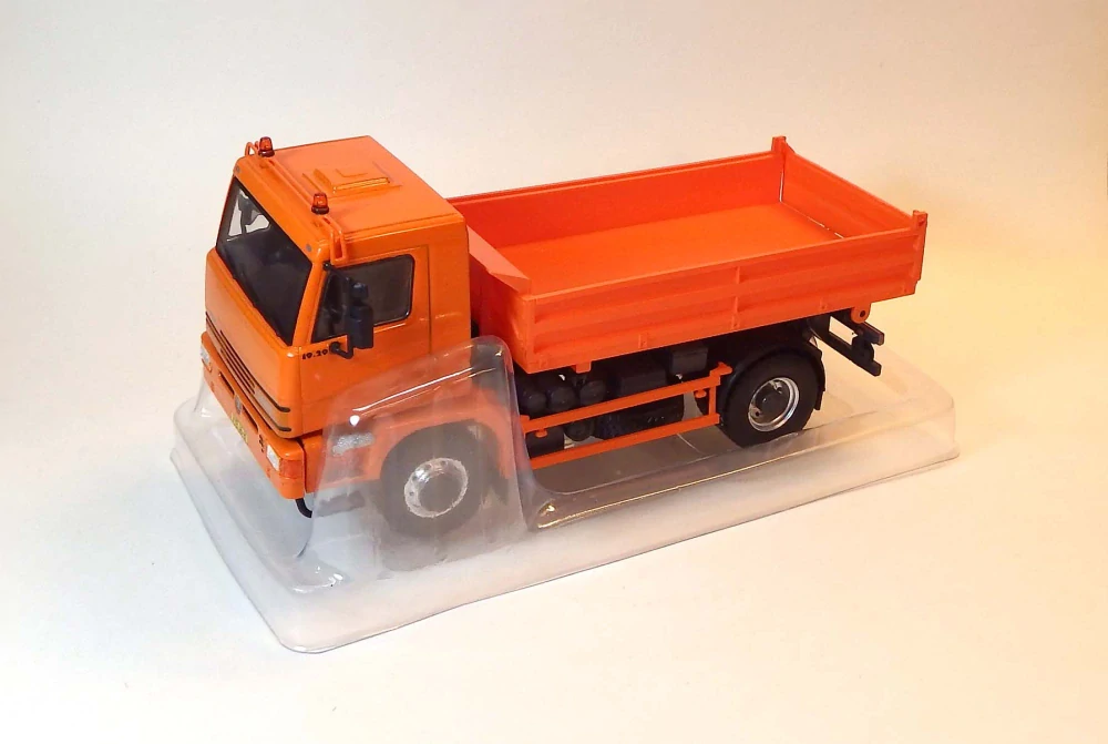 1:43 Škoda 400 FOX, bazar - DeAgostini