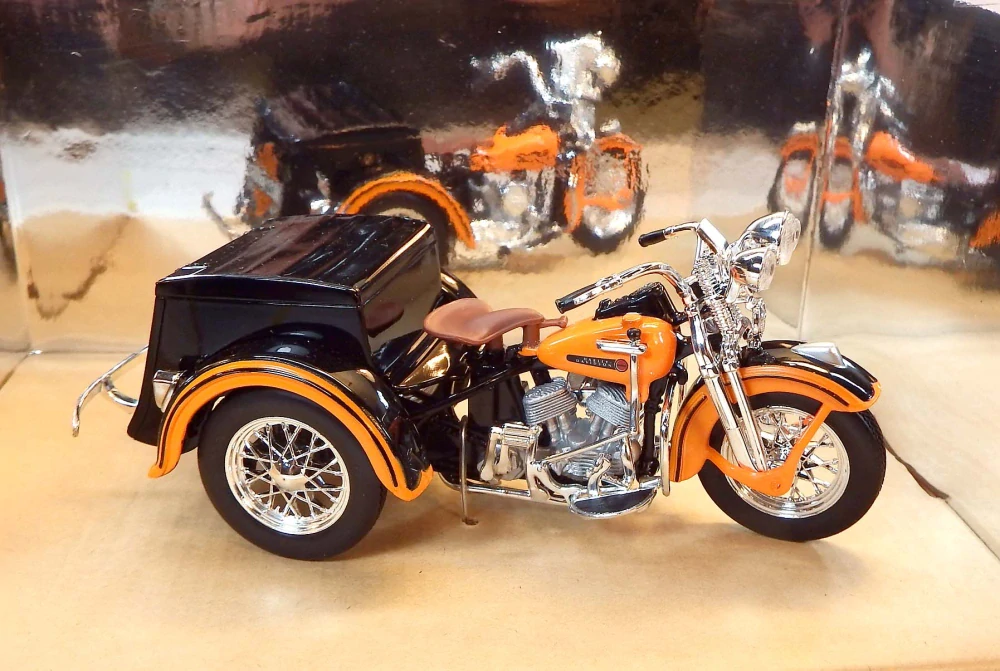 1:18 Harley-Davidson Servi-Car, bazar - Maisto