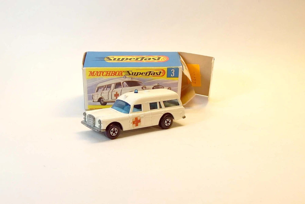 MB-3 Mercedes-Benz Binz Ambulance, bazar - Matchbox