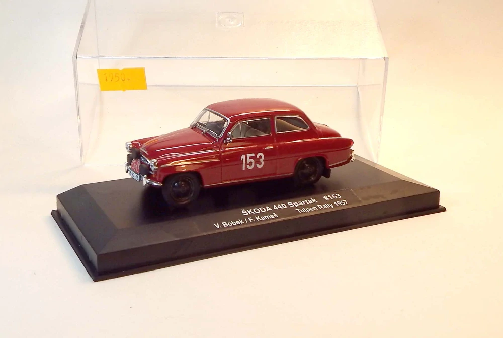 1:43 1957 Škoda 440 Spartak, ruční práce