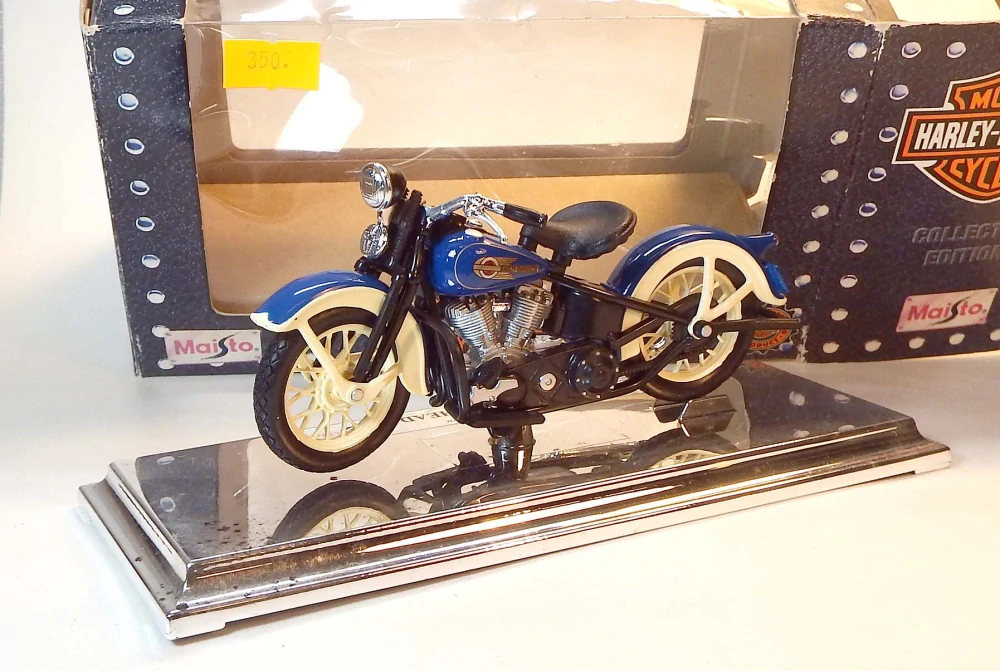 1:18 1958 Harley-Davidson EL Knucklehead, bazar - Maisto