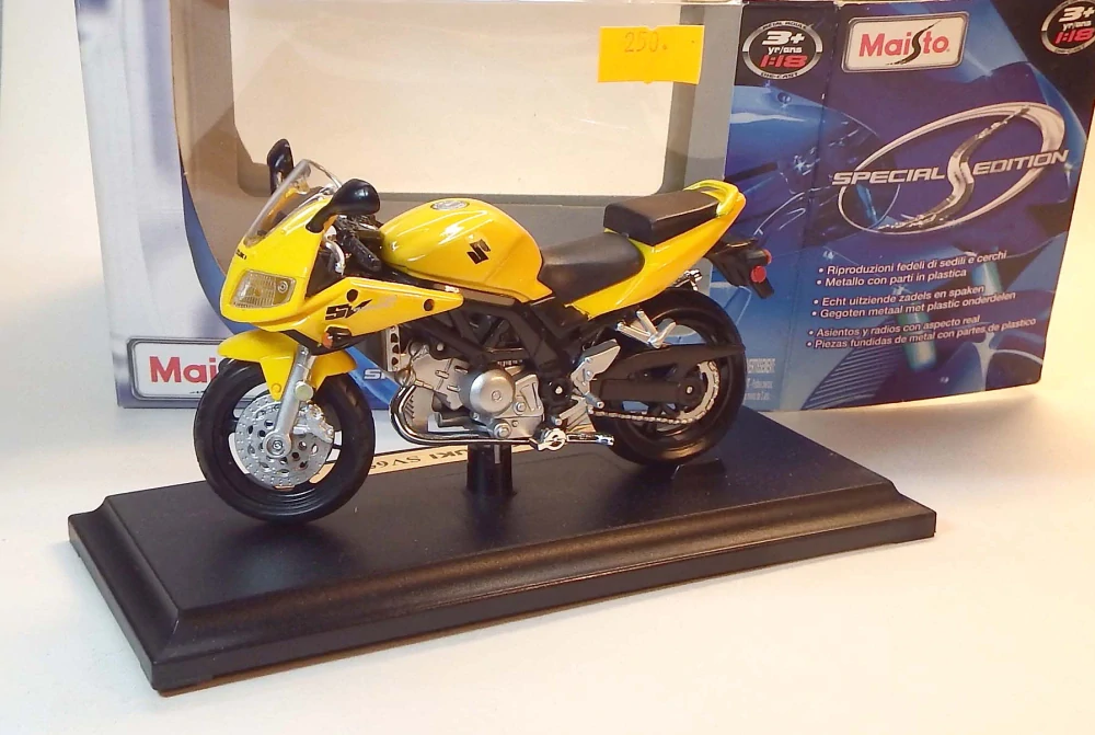1:18 Suzuki SV 650S, bazar - Maisto