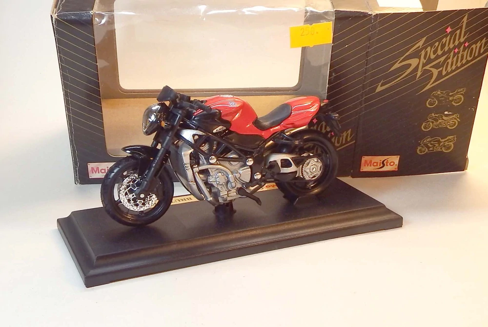 1:18 MV Augusta Brutale S, bazar - Maisto