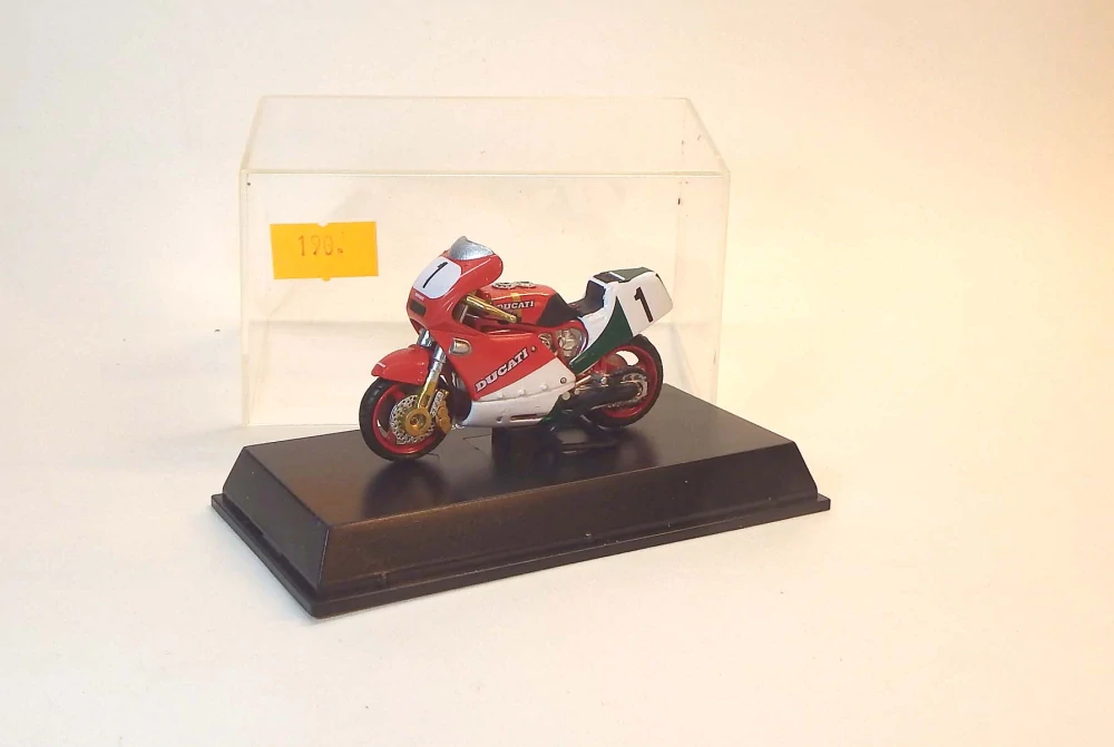 1:32 1984 Ducati 750 F1, bazar - New Ray