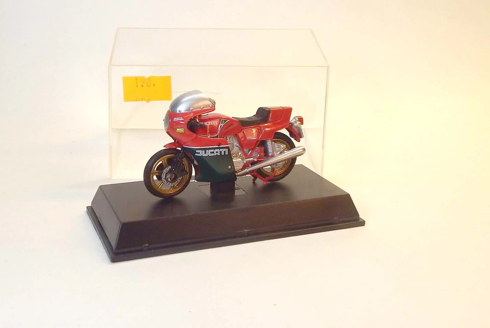1:32 1979 Ducati 900MH Replica, bazar - New Ray
