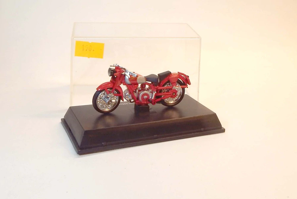 1:32 1949-1958 Moto Guzzi Airone Sport 250cc, bazar - New Ray