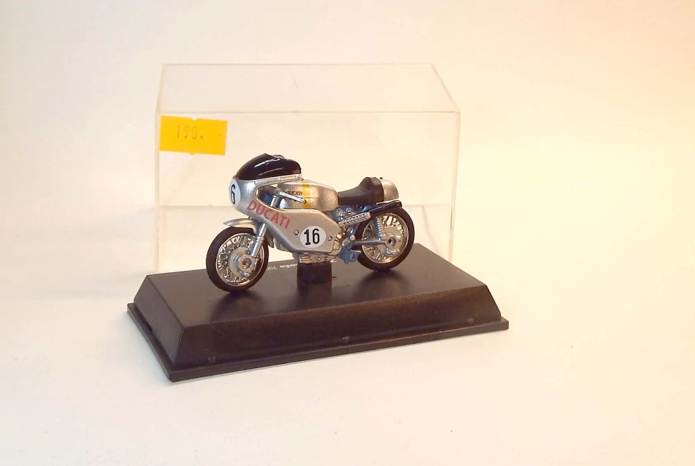 1:32 1972 Ducati 750 Imola, bazar - New Ray