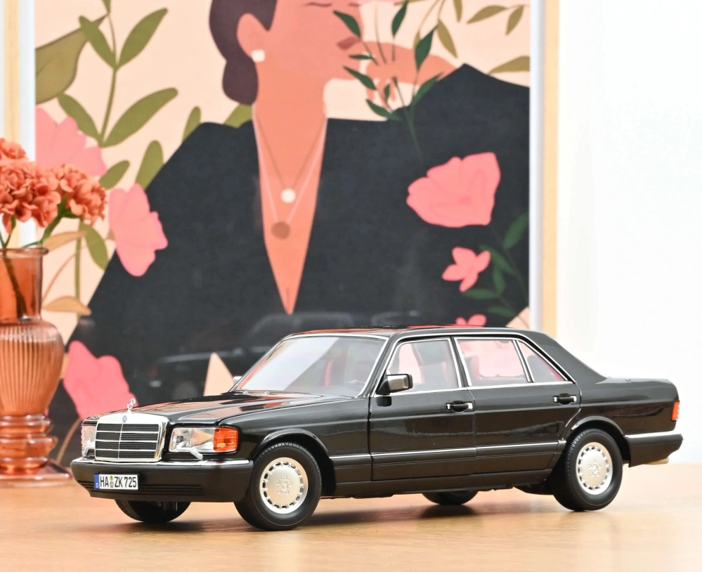 1:18 Mercedes-Benz 560 SEL 1991, černý - Norev