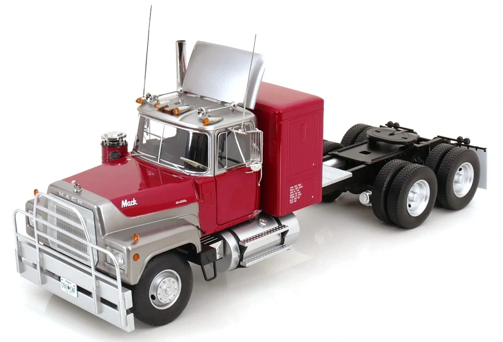 1:18 Mack RL700L 1974 red metallic/silver - Road King