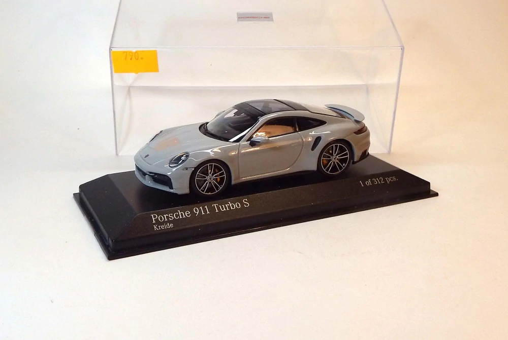 1:43 Porsche 911 Turbo S, bazar