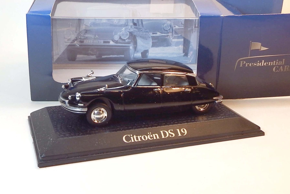 1:43 1962 Citroën DS19, bazar - Atlas