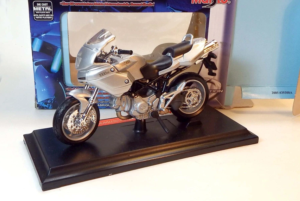 1:18 Ducati Multistrada 1000CS, bazar - Maisto