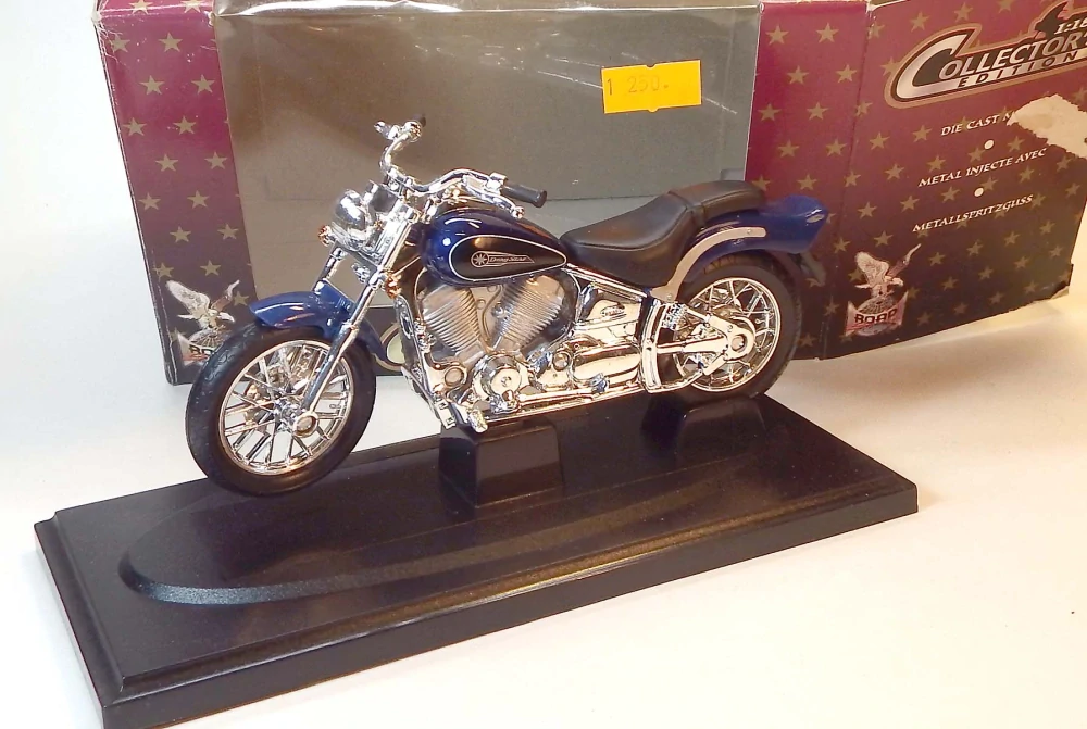 1:18 Yamaha XVS 650, bazar - Signature Road