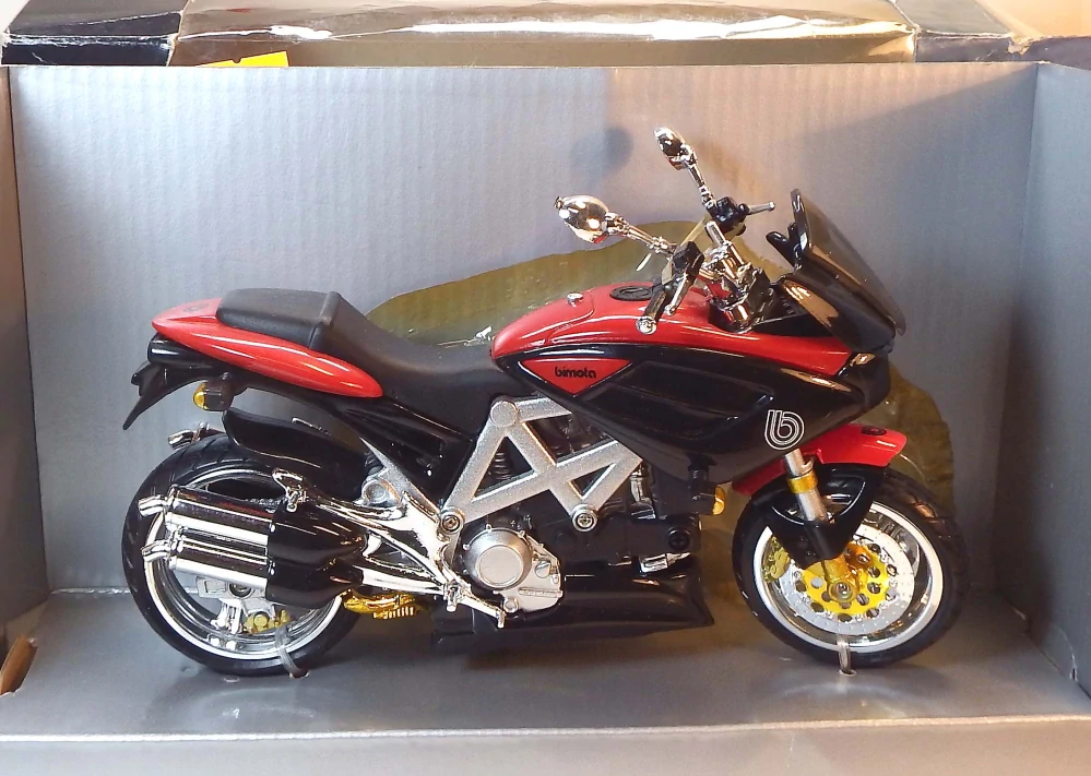 1:18 Bimota Mantra, bazar - New Ray