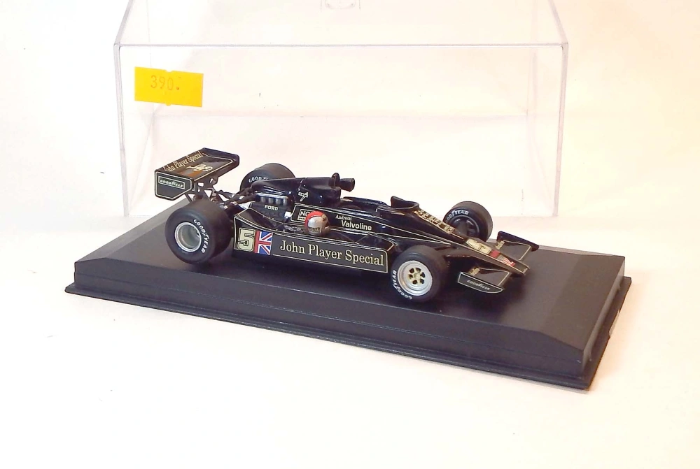 1:43 Lotus 78, bazar