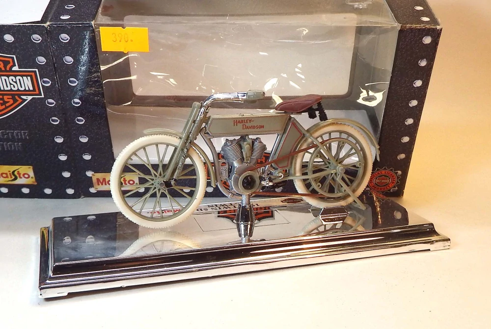 1:18 1909 Harley-Davidson Twin 5D V-Twin, bazar - Maisto