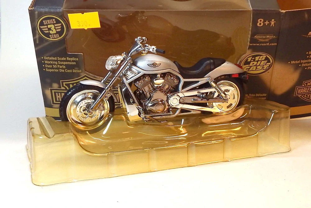 1:18 2003 Harley-Davidson V-Rod, bazar - Ertl
