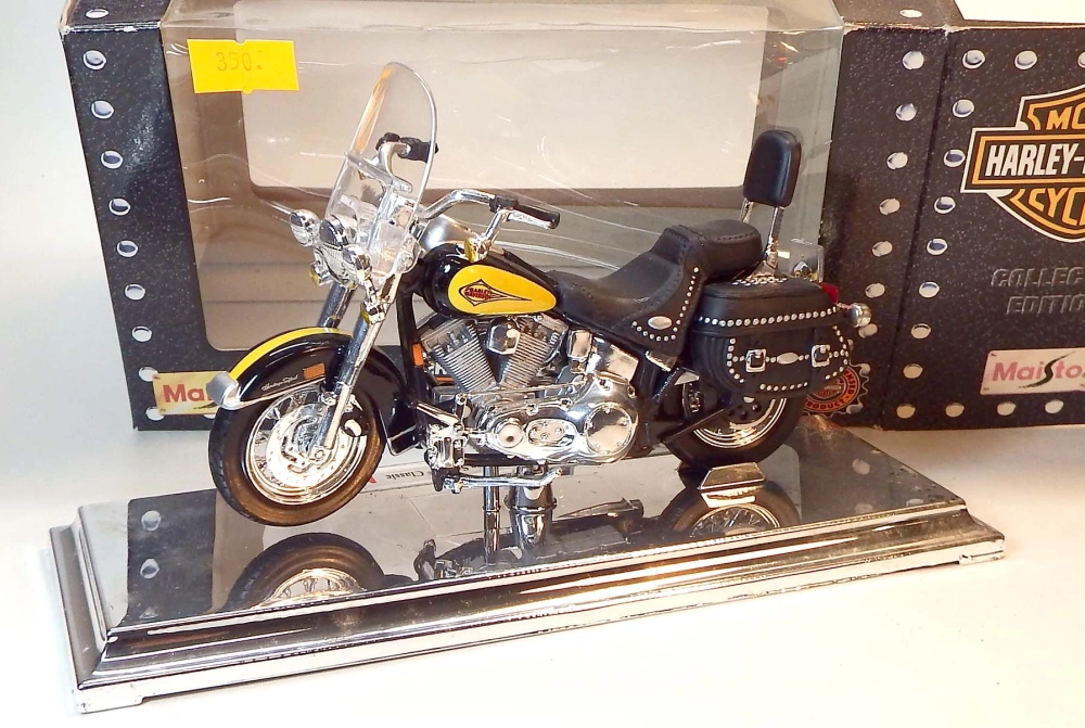 1:18 2000 Harley-Davidson FLSTC Heritage Softail Classic, bazar - Maisto