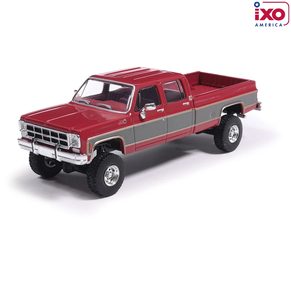 1:64 GMC Sierra Grande K2500 Crew Cab Wideside, 1977 - IXO