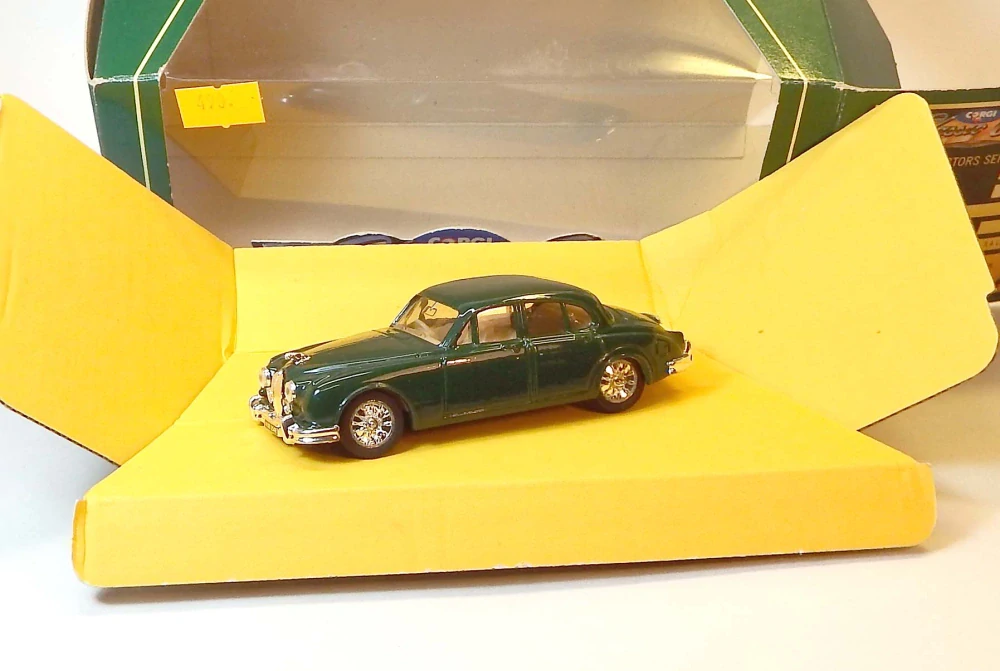 1:43 1959 Jaguar Mark II, bazar - Corgi