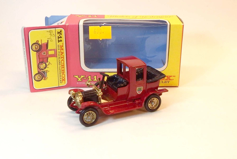 Y-11 1912 Packard Landaulet, bazar - Matchbox Yesteryear