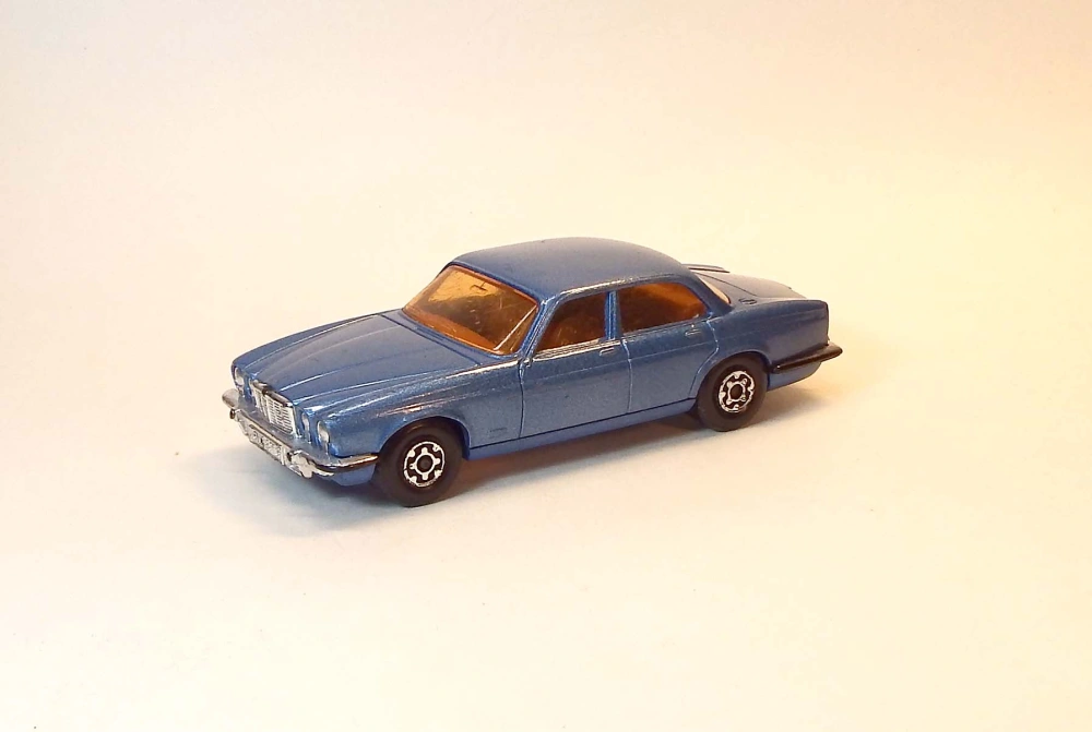 K-66 Jaguar XJ12, bazar - Matchbox Speed Kings