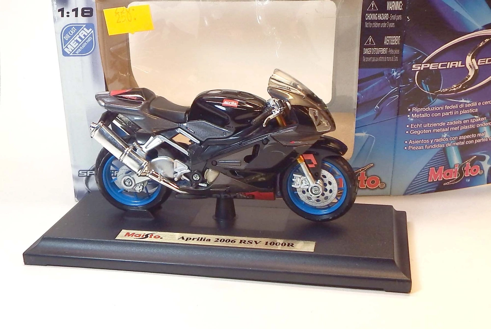 1:18 2006 Aprilia RSV 1000R, bazar - Maisto