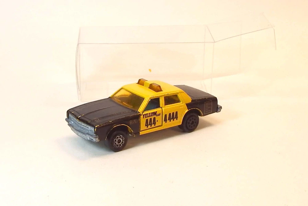 1:64 Chevrolet Impala, bazar -Majorette