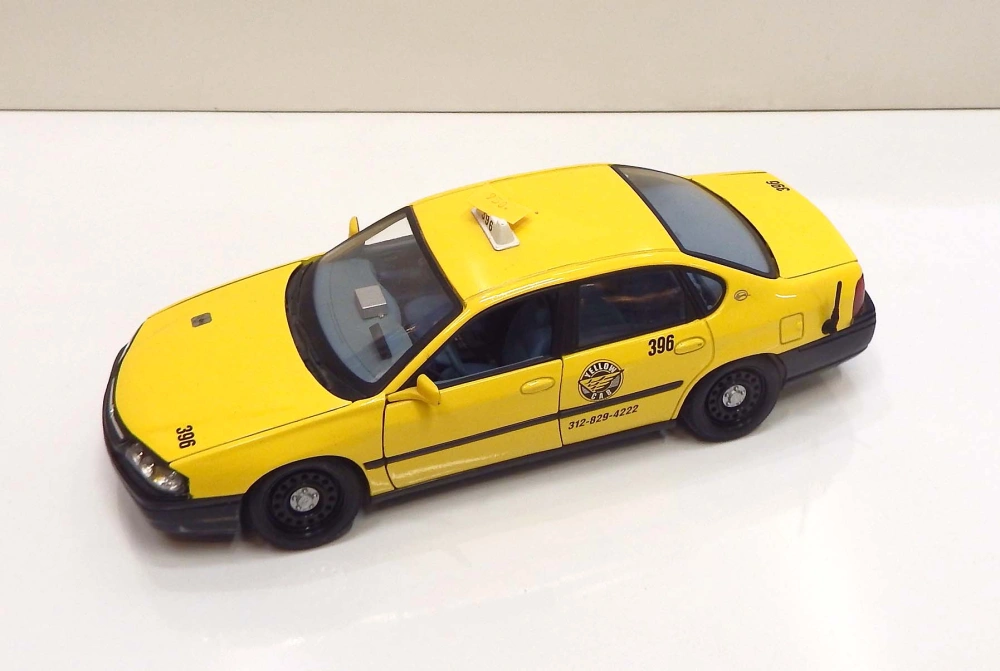 1:18 2000 Chevrolet Impala, bazar - Maisto
