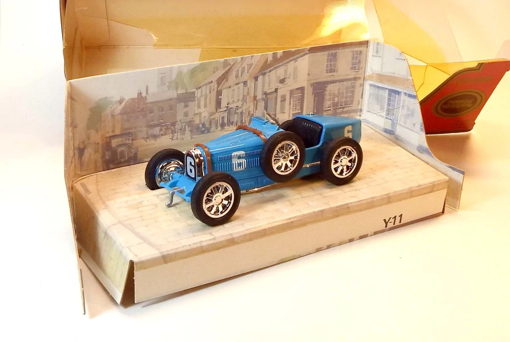 Y-11 Bugatti Type 35, bazar, poškozená krabička - Matchbox