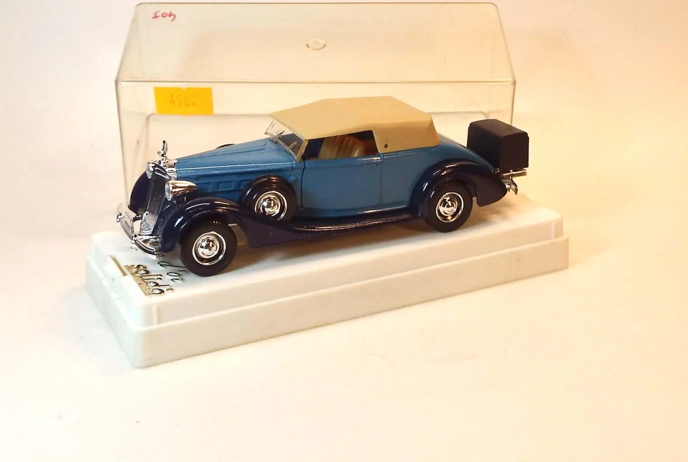 1:43 Packard Super-Eight, bazar - Solido