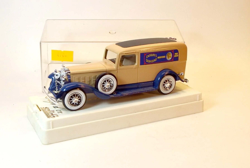 1:43 Cadillac Commerciale, bazar - Solido