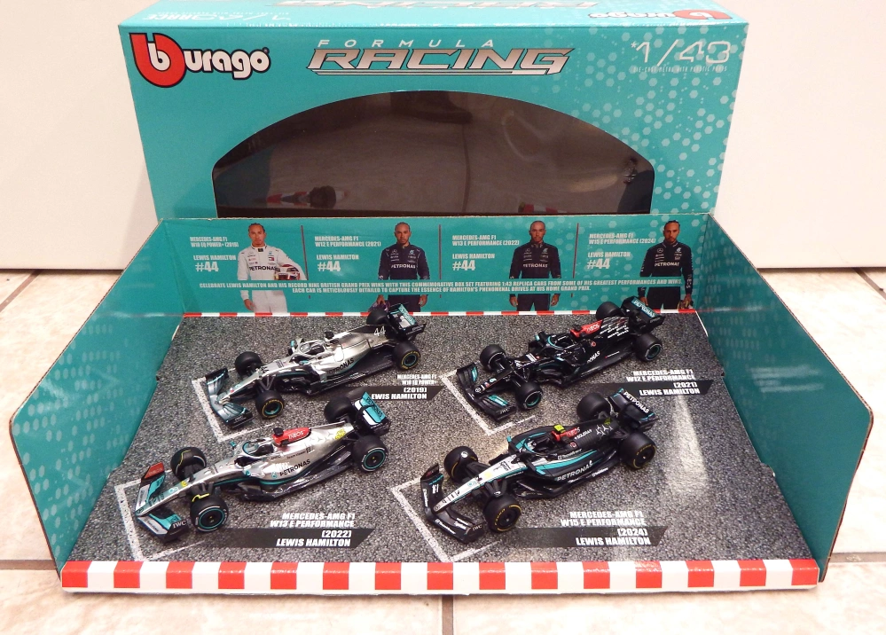 1:43 Mercedes F-1 Set, bazar - Bburago