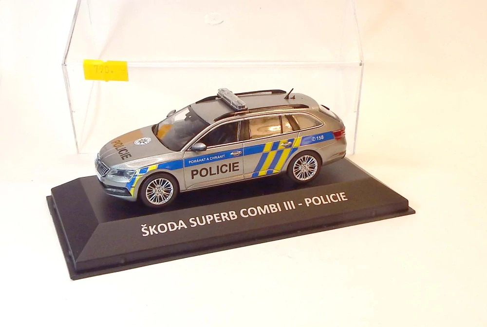 1:43 Škoda Superb Combi III Policie, bazar - DeAgostini
