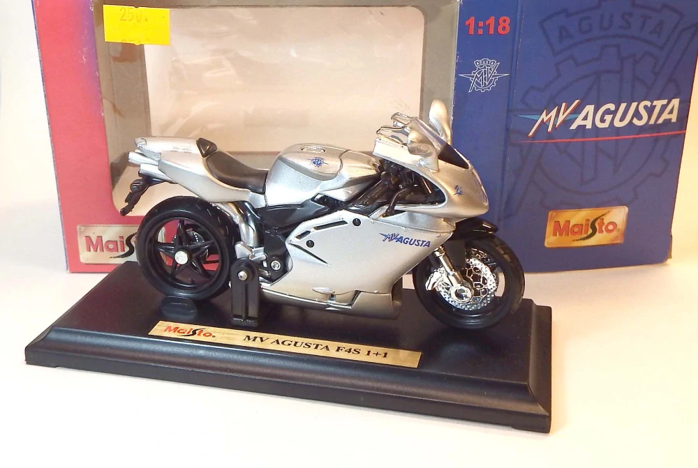 1:18 MV Agusta F4S 1+1, bazar - Maisto