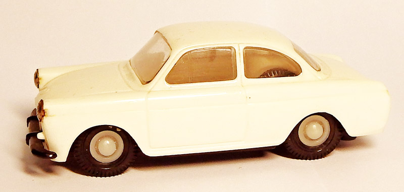1:43 VW, stará hračka - Kovap